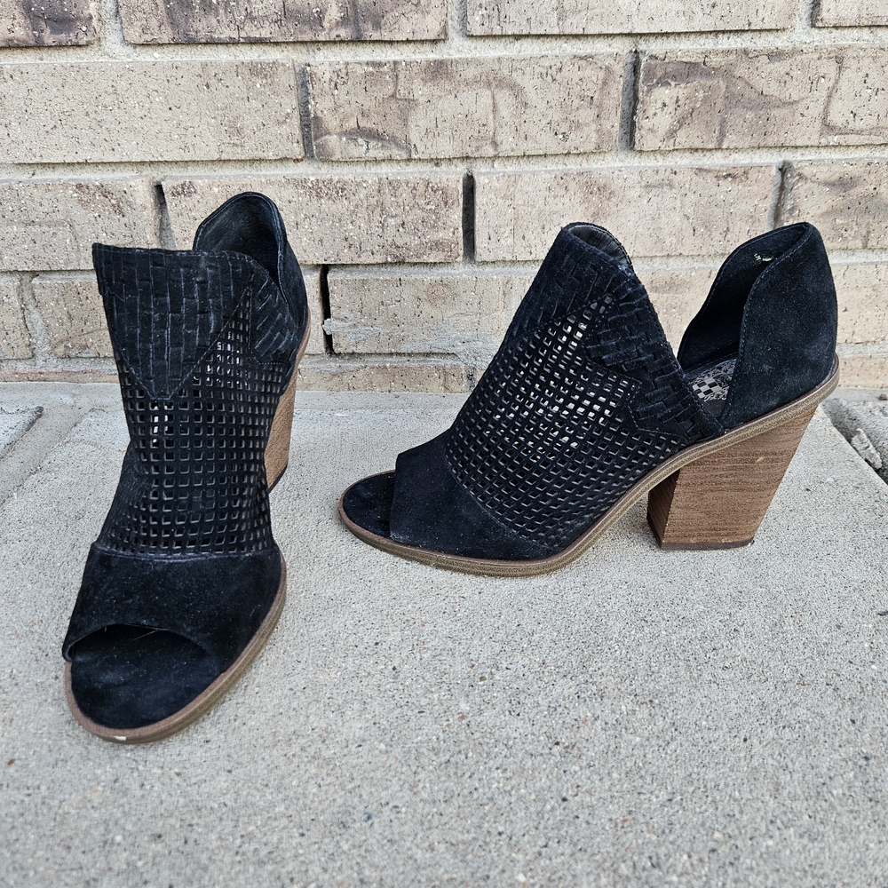 Vince Camuto Black Peep-Toe Heeled Sandals